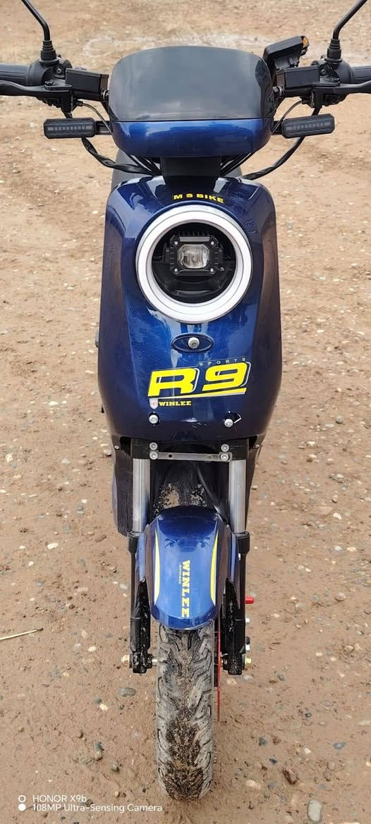 السلام عليكم ماطور R9 شحن  2025 مشتغل 10 ايام فقط 5بطاريات 32 امبير نضام R بك بصمات 2 تشغيل عن بعد للاستفسار ***********.. ***********
