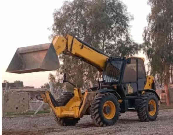 سلام عليكم جيسي مديل 2005 جاهزه جب 14 رقم كركوك بسمي سنويه جديده المكان ناصريه *********** اتصل وتدلل
