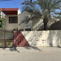 دار للبيع ٢٠٠ متر طابو صرف للبيع طابقين ٤ غرف نوم كبار مع ٣ مجموعات صح...