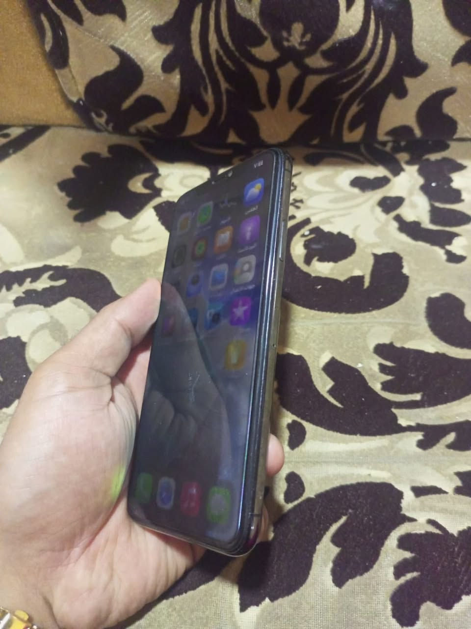 ايفون 11 برو ماكس زيتوني ذاكره 256 
مبدل شاشه اصليه وضهر 
فيس ايدي ميشتغل ‭0772 789 2023‬
