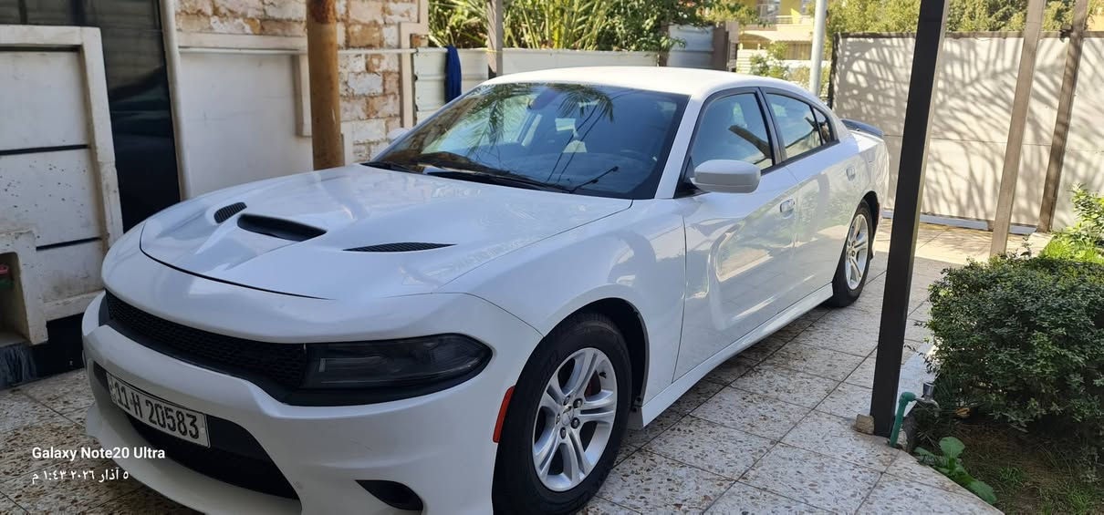 السلام عليكم
تجارجر للبيع موديل 2016 وارد امريكي 
السياره ضربته جاملغ وشويه من البنيد 
مبدلات بدلنه الجاملغ وحذنه البنيد 
سياره جديده بمعنه الكلمه كير محرك تبريد تخم تاير رقم بغداد بسمي انكليزي سنويه بسمي 
مكاني بغداد حي الجهاد 
***********
السعر 175 وبيه مجال بسيط
