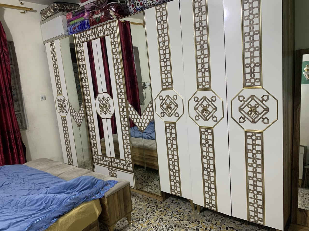 غرفه نوم تركيا 9 قطع للبيع السعر 900 وبيها مجال بغداد رحمانيه الشعلة  رقم الهاتف ***********
