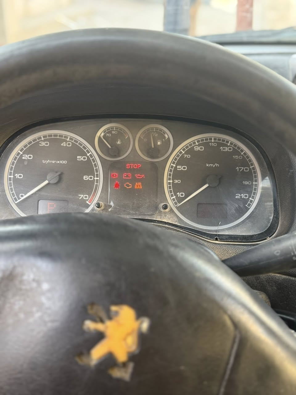 سلام عليكم
بيجو 
موديل 2004 
307 
محرك شرط انطيك بي 
الكير بي من نوع العطل 
سياره كشره نضيف وكلشي موضح كدامك 
رقم كركوك بسمي 
سعر السياره 35 وبيه مجال للطيب 
رقم التواصل 
 ‭0772 305 4450‬
رقم الثاني 
*********** 
الارقام ثنينهم موجود واتساب 
تحياتي الكم 🤍
