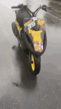 السلام عليكم ورحمة الله وبركاته اخوان ماكس مال العب دراجه شغاله سلف هندر مكينه ٤٩ بلاديه ما مفتوحه شلعه معدل كامله مكمله ما ناقصه شي تعمير جديد ما صار سبوع مكاني بغداد حي العامل السعر خاص لو تتصل عل رقم ***********
