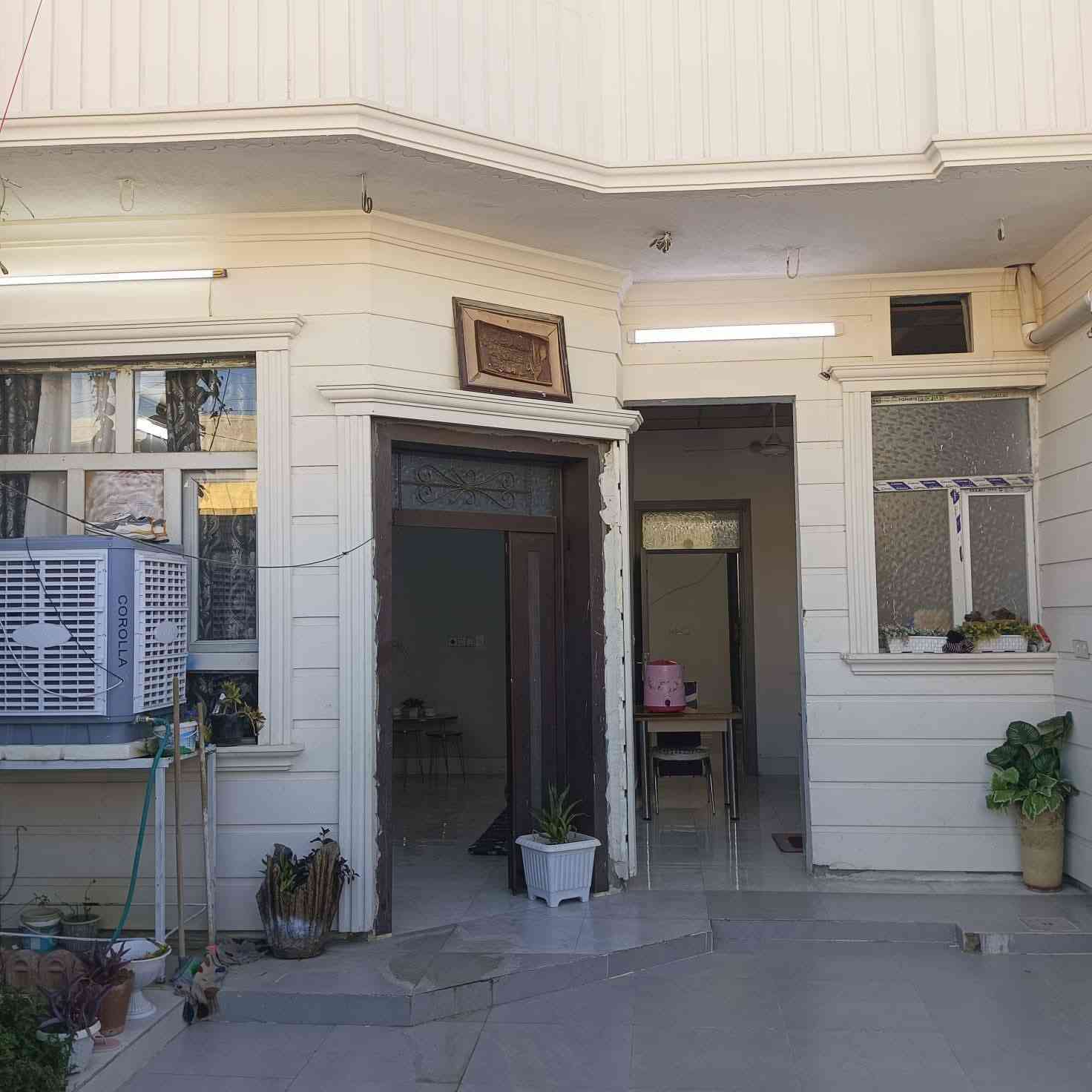 دار رقم لبيع دار رقم مساحته 175متر في حي النصر قرب جامع المدينه المنورة ***********
