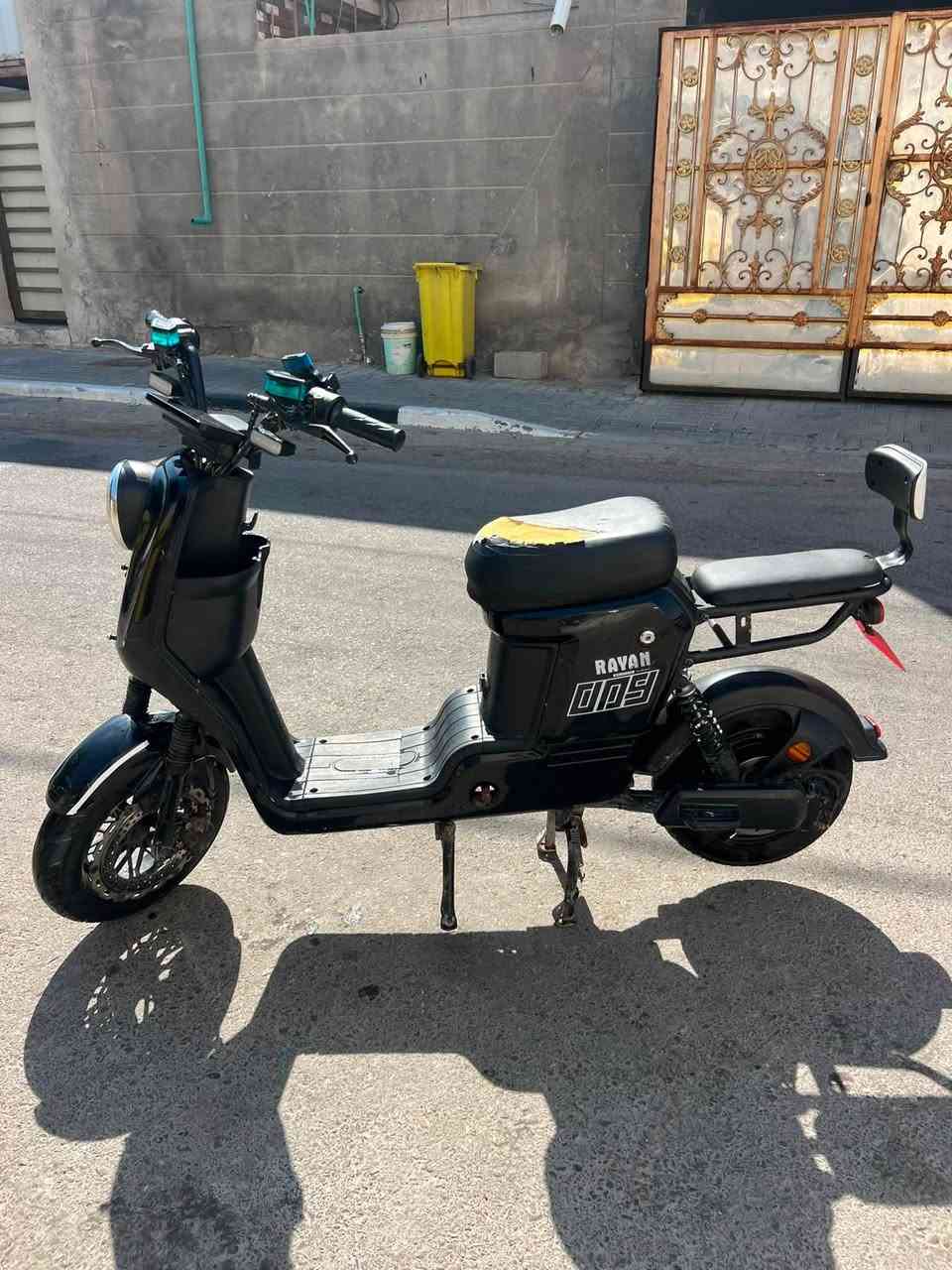 اسلام عليكم دراجه شحن 009اربع بطاريات 20امبير نوع االدراجه ريان تمشيك مسافه 40كيلو
السعر350وبيه مجال
دراجه كامله من كلشي 
مكاني بصره القبله 
الدراجه بيع ومراوس شعندك مراوس دز


**إذا كنت صاحب هذا الإعلان وتريد حذفه لأي سبب، رجاءا أرسل رسالة إلى الدعم الفني**