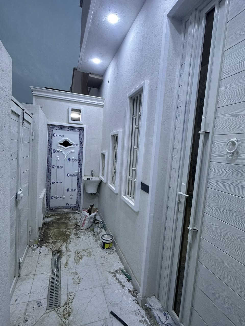 سلام عليكم بيوت عدد 2 مساحه دار 100 متر بناء حديث درجه أولى بل سكان بل نعمات السعر والاستفسار نتصال على راقم 

*********** وتساب متوفر سعر مباسب
