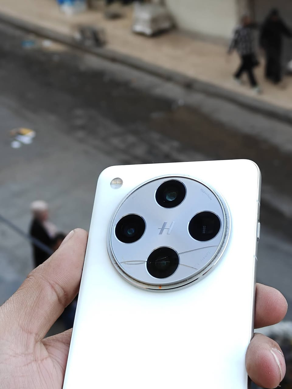 Oppo find x8 pro
پاشای کامێرا
رەنگی سپی 
گلۆباڵی فەرمی 
رام 16 
هارد 512
کامل اشیا 
سلێمانی 
تێبینی تەنها شوشەی سەر کامێرای دواوە یەک درزی بچوکی هەیە کاریگەری نیە لەسەر کامێرای 
باتری 99 بێ وێنە


**إذا كنت صاحب هذا الإعلان وتريد حذفه لأي سبب، رجاءا أرسل رسالة إلى الدعم الفني**