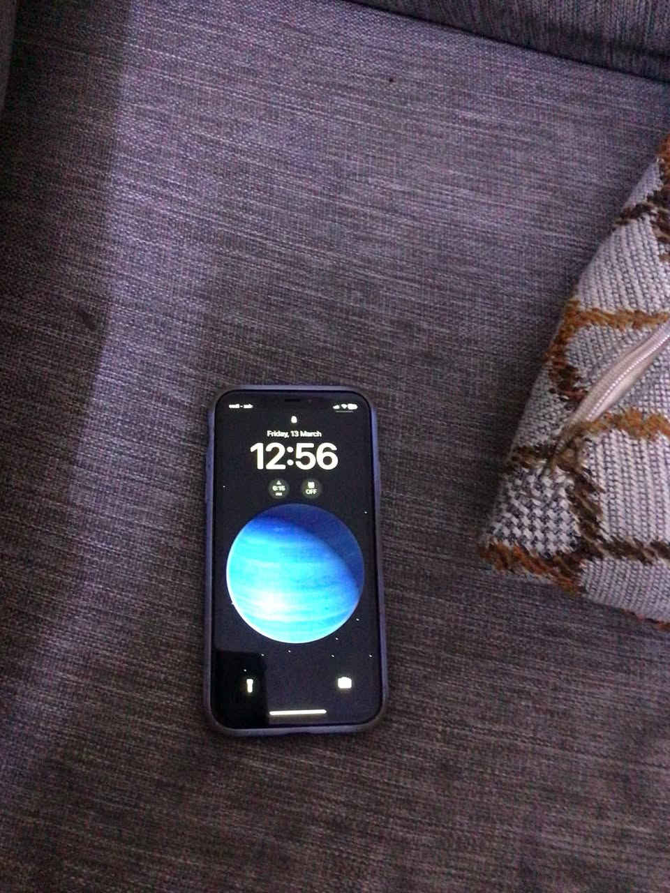 السلام عليكم
ايفون اكس ار ذاكره 128 مبدل فقط بطاريه اصليه باقي الجهاز كله شغال وعلى الفحص فيس ايدي شغال مايكات سماعات كامرات كله يشتغل بدون اي ملحقات السعر 110 نهايته 
مكاني بغداد شارع فلسطين


**إذا كنت صاحب هذا الإعلان وتريد حذفه لأي سبب، رجاءا أرسل رسالة إلى الدعم الفني**