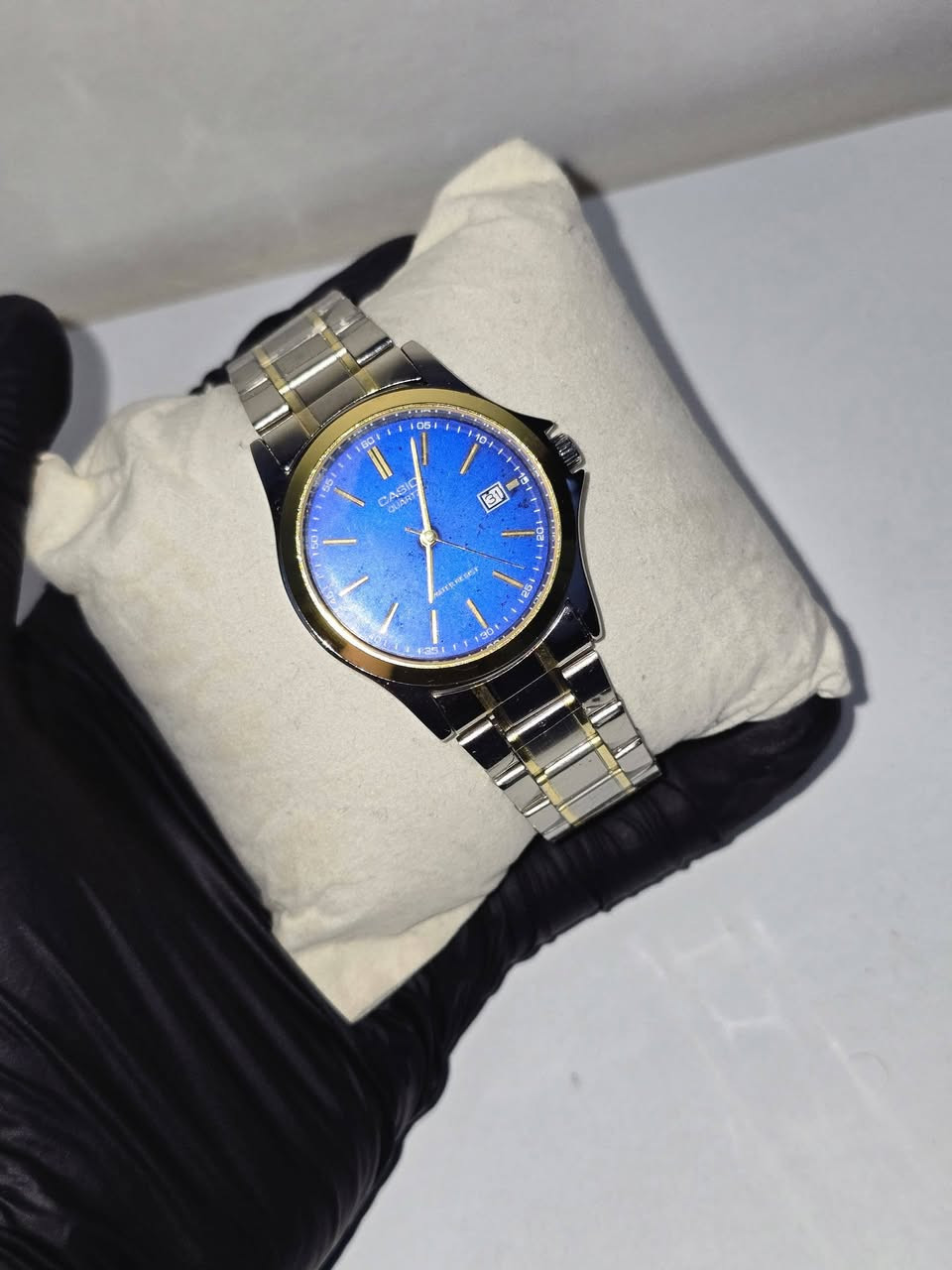 کۆمەڵێک کاتژمێری زۆر تایبەت و ماستەر کۆپی
بە زەمانی ئاو تێنەچوون دەیانفرۆشم 
نرخیان گونجاوە
ناونیشان:کەلار 
گەیاندن بەردەستە بۆ هەموو شارەکان


**إذا كنت صاحب هذا الإعلان وتريد حذفه لأي سبب، رجاءا أرسل رسالة إلى الدعم الفني**