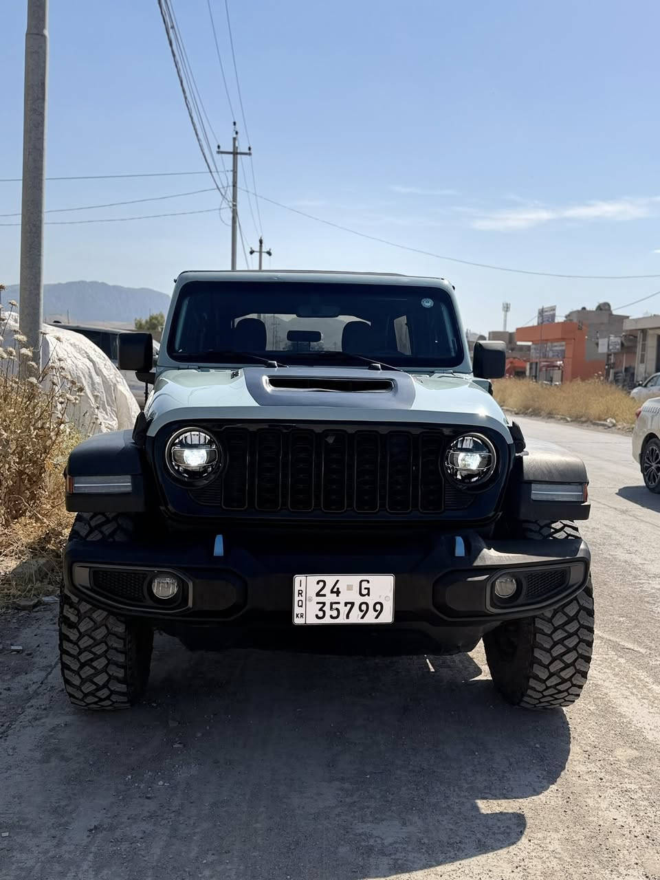 Jeep wrangler 4xe 2023 willys
سعر ٢١٠$
سياره صبغ عام
كير محرك اكسل بشرط 
سياره هايبرد
***********
مكان زاخو
