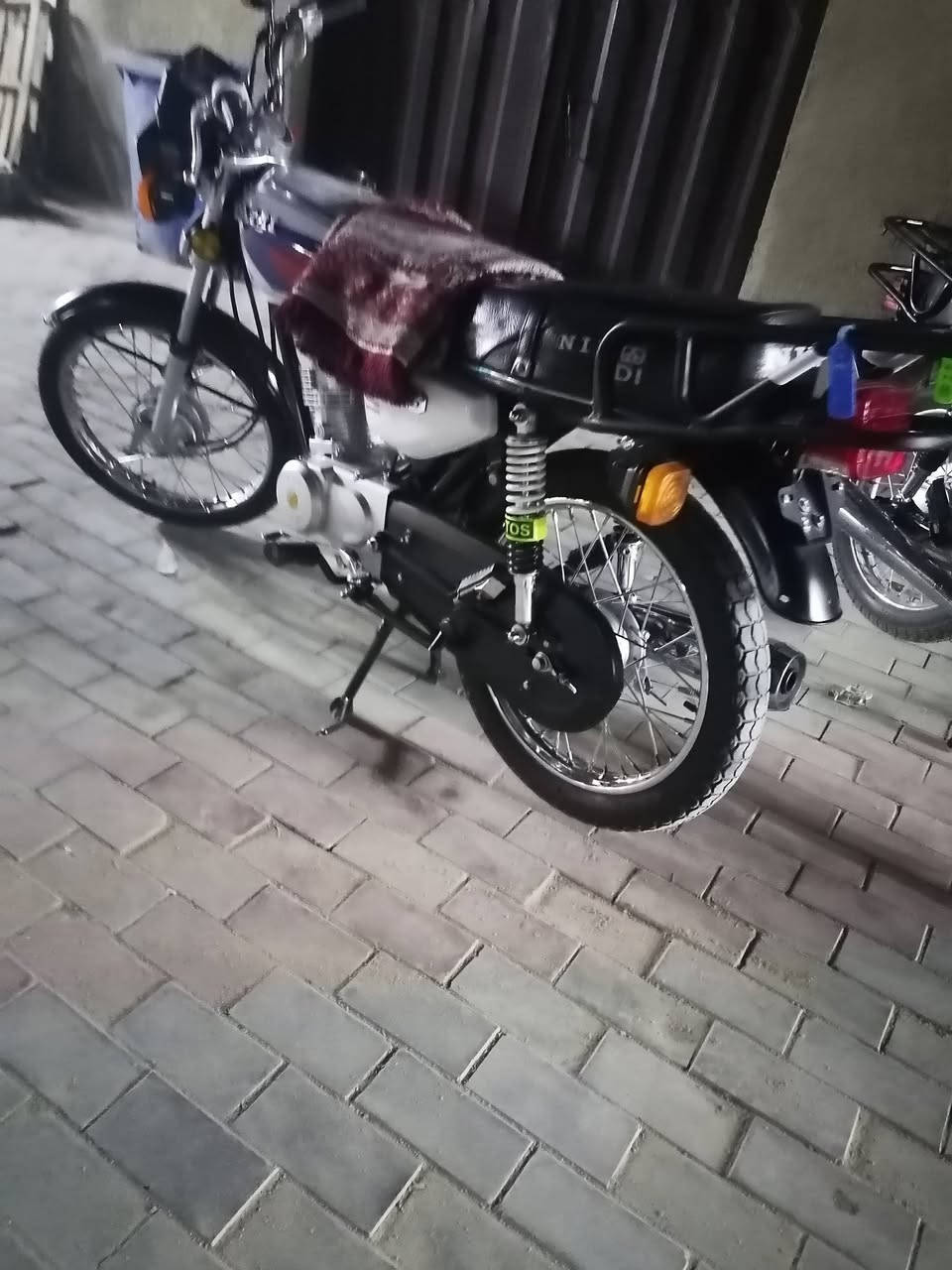 سلام عليكم دراجه للبيع نامه تلث أحرف
أوراق سكنر موديل 25  مكينه
مامفتوحه شلعه معدل
كهربيات كله شغاله
سعره 630 وبيه مجال لشراي لموشراي ليدخل 🌹❤️


**إذا كنت صاحب هذا الإعلان وتريد حذفه لأي سبب، رجاءا أرسل رسالة إلى الدعم الفني**