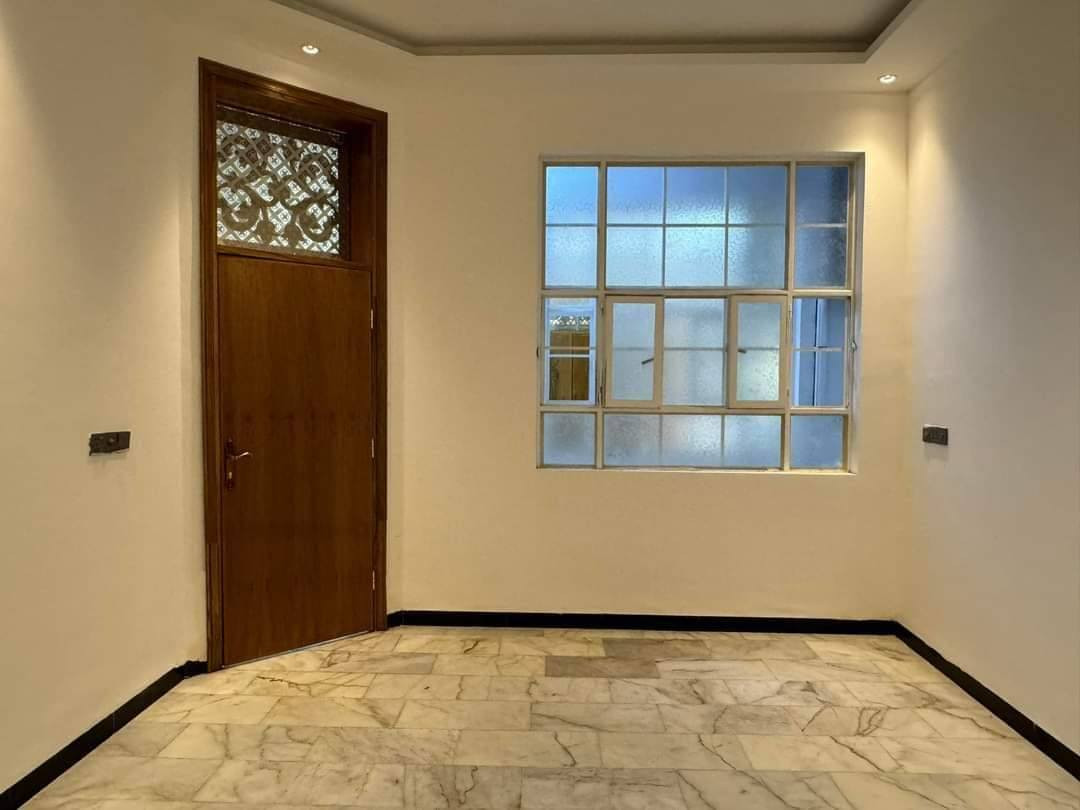 أشتغل صباغ بيوت تصليح بياض صبغ وجهات بنايات عاليه تغليف وراق جدران طلس ستان شغل مرتب ونضيف من @بغداد***********
