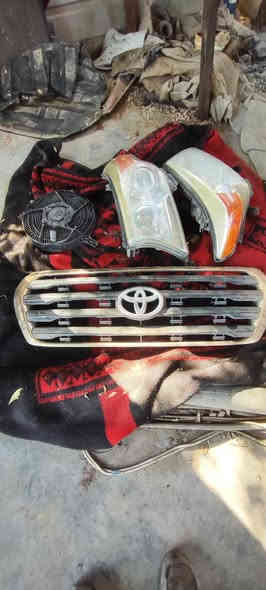 سلام عليكم :غراض للبيع كلهن شلع :المكان الشعب :السعر ٩٠٠:رقم الهاتف (***********) لاندكروز 2014
