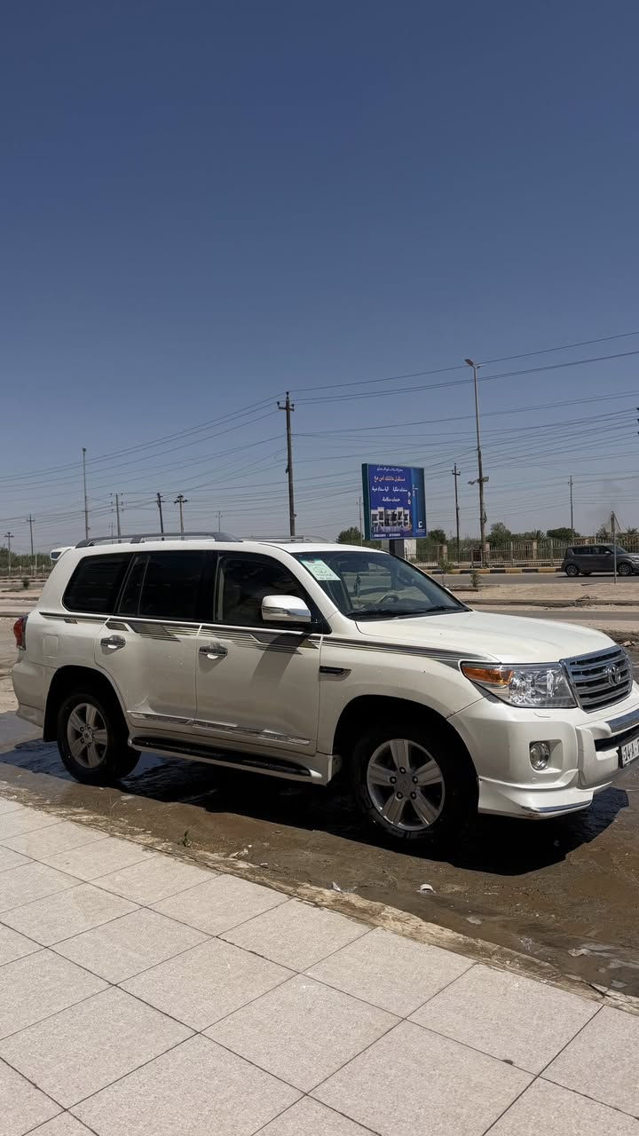 سلام عليكم للبيع موديل 2008 محدث 14 V8 
فول مواصفات منضومة تبريد جديدة
السيارة بالكارتون من كلشي حدادية تبريد كير مكينة 
تراي زيرو بشرط رقم بصره باسمي مكاني الديوانية 
السعر 250 وبيها مجال بيها صبغ الخطه مالتها بدون لافتح ولاضربة *********** مامتواجد على الإنترنت
