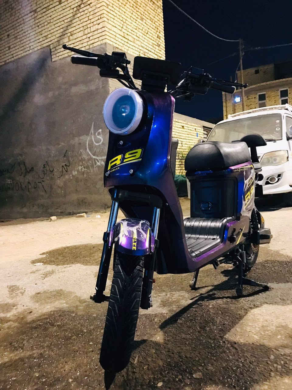 دراجة شحن للبيع 2025 في البصرة
دراجة شحن R9 للبيع نضيفة 

دراجة كهربائية للبيع 

5 بطاريات ونلي الأحمر 32 امبير 

4 نمر سريعة السرعة 110

دراجة حلوة ونضيفة 

كهربائيات كلهن شغاله 

اشاير يمنى يسرى گلوبات 

دراجة كاملة 

السعر 450 وبيهه مجال قليل للشراي 
العنوان : البصرة حيانيه 
الرقم : ***********
