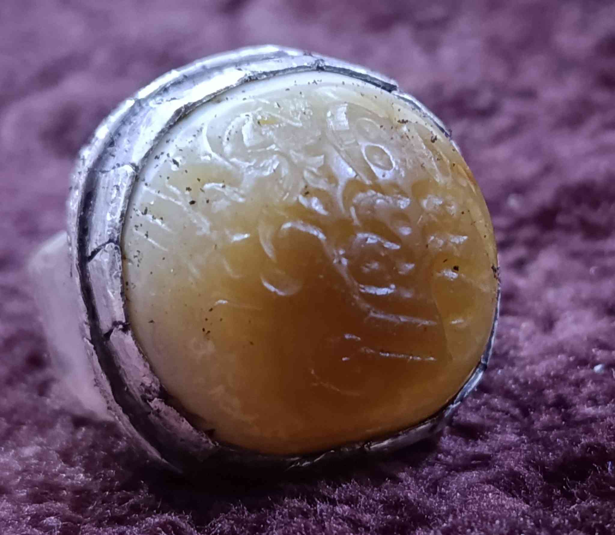 السلام عليكم ورحمة الله وبركاته
خاتم جزع يماني للبيع السعر (١٥٠)


**إذا كنت صاحب هذا الإعلان وتريد حذفه لأي سبب، رجاءا أرسل رسالة إلى الدعم الفني**