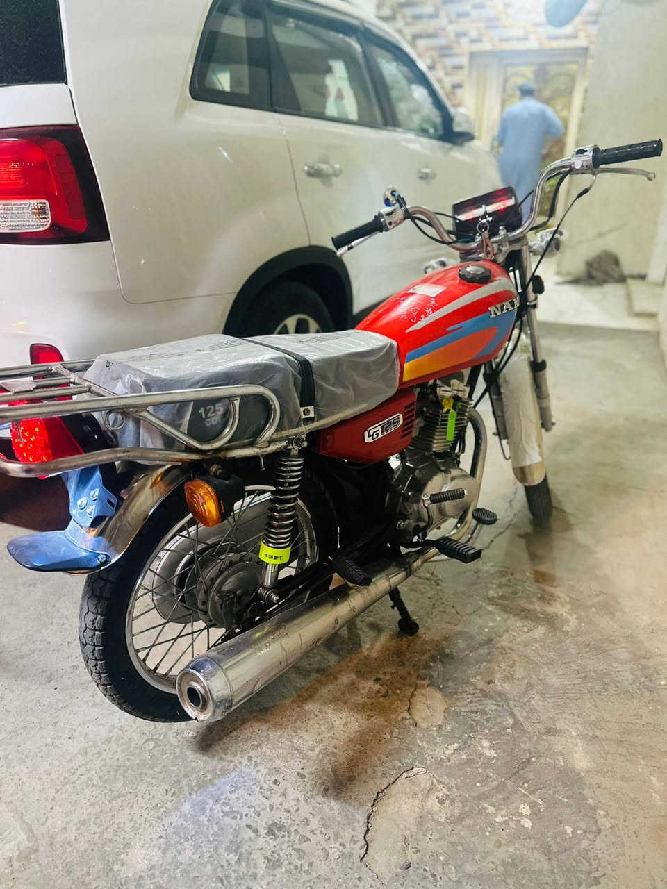 السلام عليكم دراجه يرانيه شلامجه اصلي للبيع  موديل2020 اوراق اصولي السعر 800 المكان الناصريه قلعه سكر  انا مكلف بل نشر غير متواجدين على النت وهاذا رقم راعيه ‏‪***********‬‏
