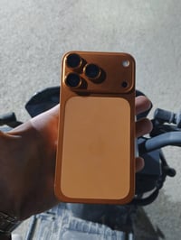 ايفون 11عادي جهاز مبدا شاصي كامل 17بس شغل مرتب وفول ممبين ابد 11مبدل ب...