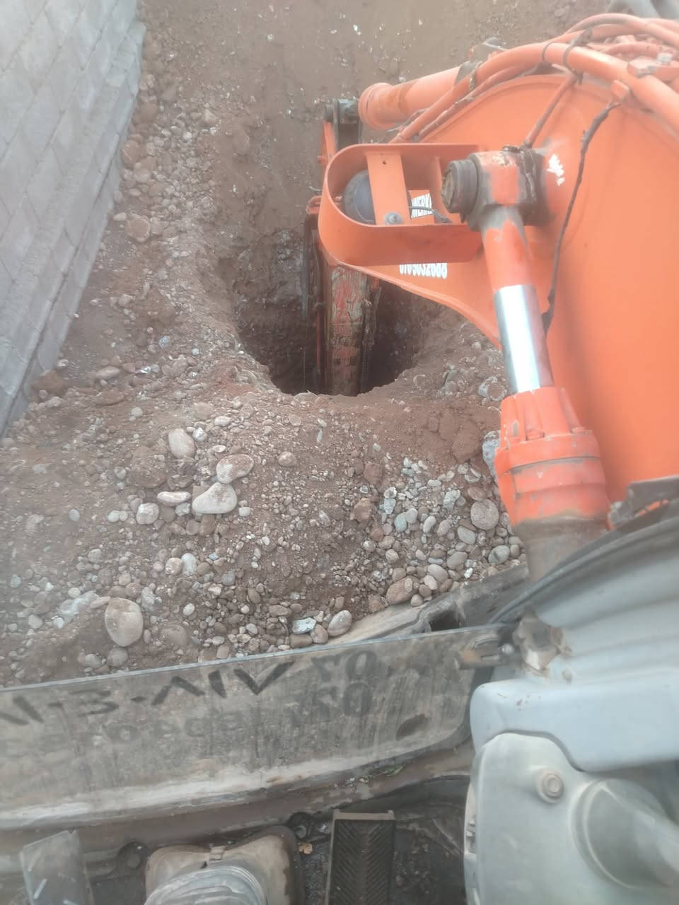 اسلام عليكم يوجد الدنيا حفارة قصاطل صحيات ومطابخ استفسار الرقم ***********
