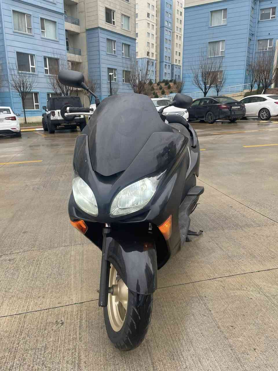 دراجة فورزا ٠٩ للبيع ، تايرات جديد ، مكينة شرط جيد ، لايتات زينون اصلي ، ABS  ، بصمةًشركةً، مكان السليمانية ، ***********
