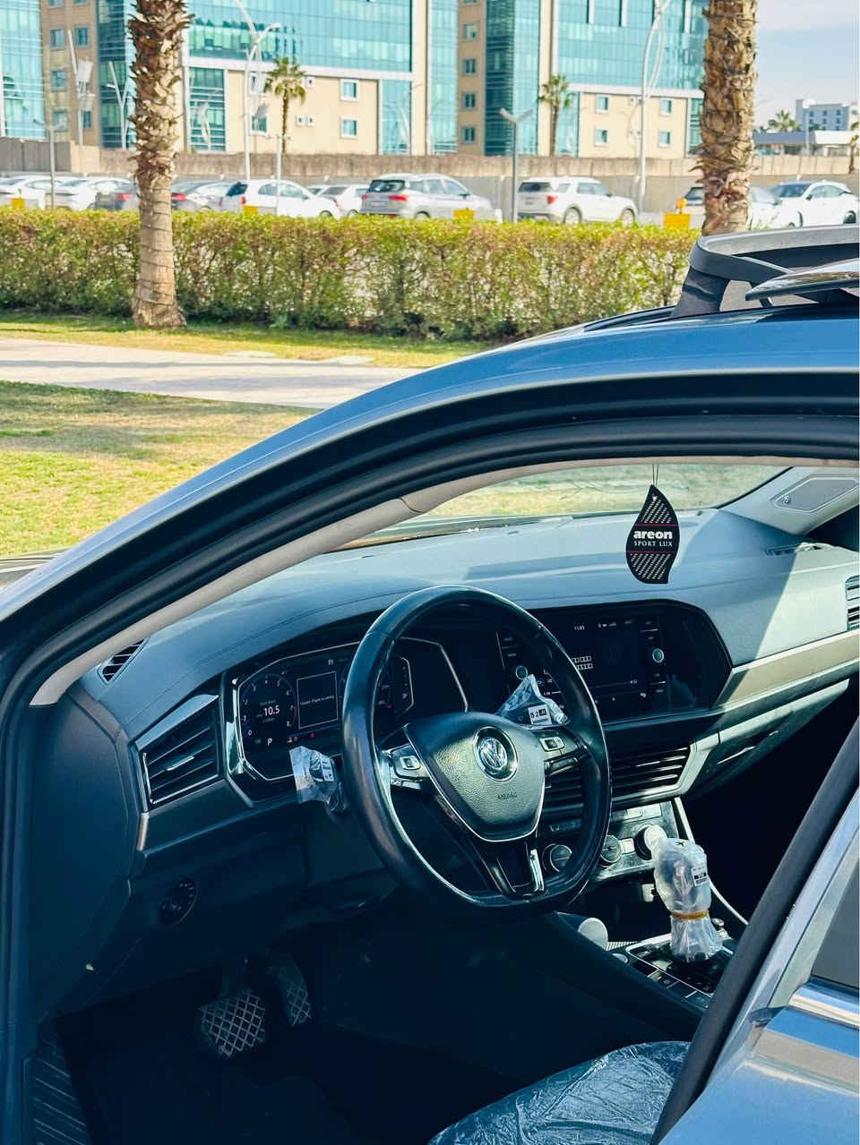 Jeeta 2019 sel premium
سەیارەکە زۆر پاک و بێ مەسرەفە 
٧ پارجەی سبوغە
پێش کەپسە 
ئێرباگ بەس شانی تەقیوە 
جەمپێکی دواوەی هەیە بەس بەدەنەی گرتوە ناو حەوزی نەگرتوە
رەقەم و سەنەوی نوێیە هەزەی نوێیە 
گێر و مەکینە بەشەرتە 
٧ وەرەقە غەرامەی لەسەرە پاش معامەلە دەگەرێندرێتەوە
 ژ.م-واتسئاپ /*********** أربيل, العراق
