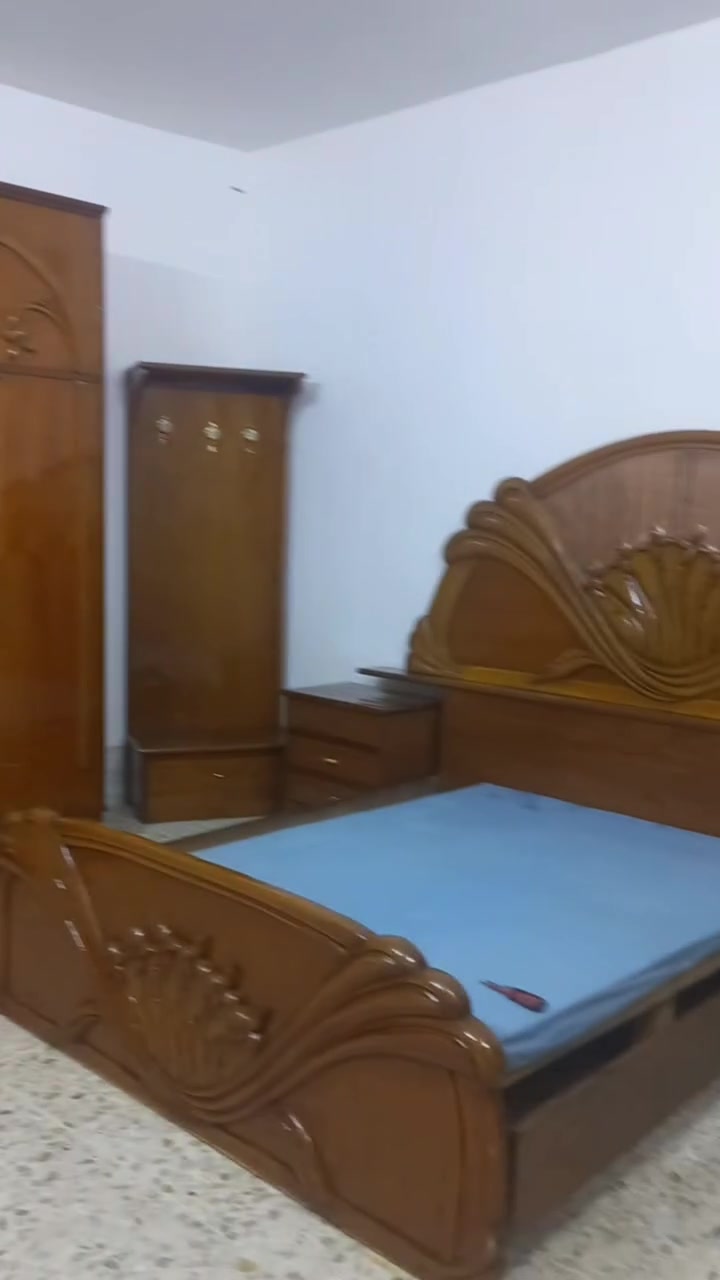 غرفه خشاب جديده تصال على رقم *********** مكان مدينه الصدر الحميديه وياها دوشك
