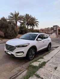 توسان.. موديل 2018 خليجي  لون ابيض مكفولة من الحادث والتبديل والصبغ بي...