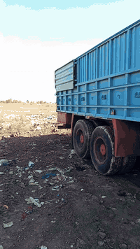 سلام عليكم  البي للبيع مديل 75
سيارة جديدة مكينة 28 گير 130 مجموعة جي اف قمارة جديدة بدي جديد سيارة جاهزة للعمل
***********
العنوان واسط الكوت
