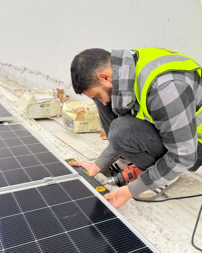 لوحة فنية هندسية ترسمها كوادرنا في محافظة كربلاء المقدسة . حيث يلتقي الإتقان الهندسي مع الدقة في التنفيذ . ضمن مشروع طاقة شمسية نُفذ وفق دراسة مدروسة وبإشراف مهندسين مختصين.
ليجسّد التزامنا بالجودة ويعكس ثقة عملائنا.
للتواصل والاستفسار 📩 
*********** 📞 ***********
📍موقعنا :-
بغداد -الكرادة خارج -قرب المسرح الوطني
ذي قار -الادارة المحلية -قرب جمعية الكوثر

 #منظومات_شمسية #الطاقة_الشمسية #تنفيذ #مشاريع_العراق #استثمار_ذكي #العراق #الناصريه
