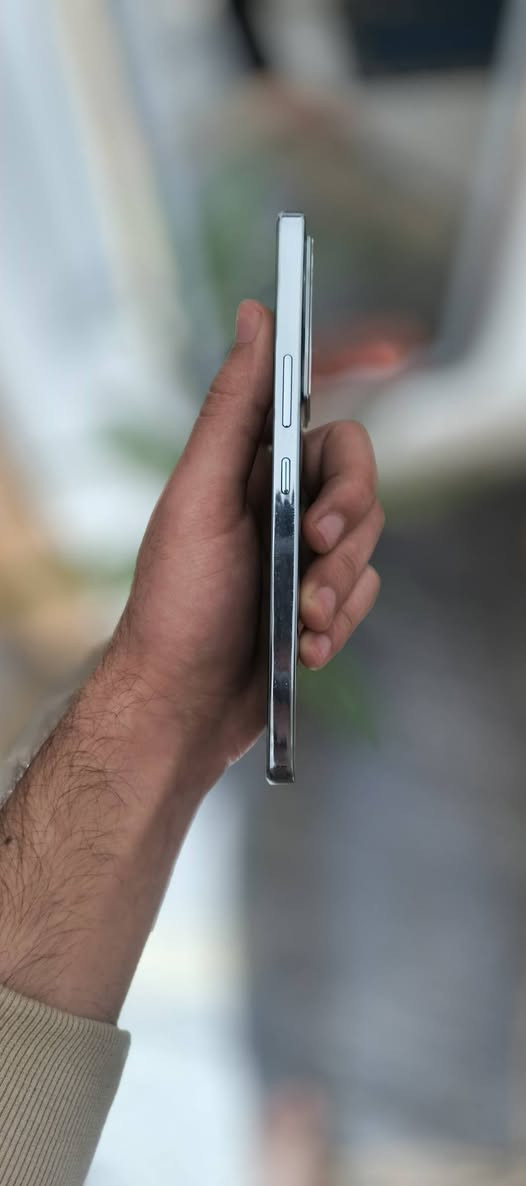 سلام عليكم
انفنيكس GT20 PRO 5G   ذاكرة 256 عشوائية 24 

جهاز 120 فريم معروف لا يعرف بي عيب واحد السماعة الجوة دخل بيها ماي وشغالة مبيها شي بس وشة خفيفة جهاز 230 وبي مجال للجية مكاني نجف رقمي 7893615063


**إذا كنت صاحب هذا الإعلان وتريد حذفه لأي سبب، رجاءا أرسل رسالة إلى الدعم الفني**