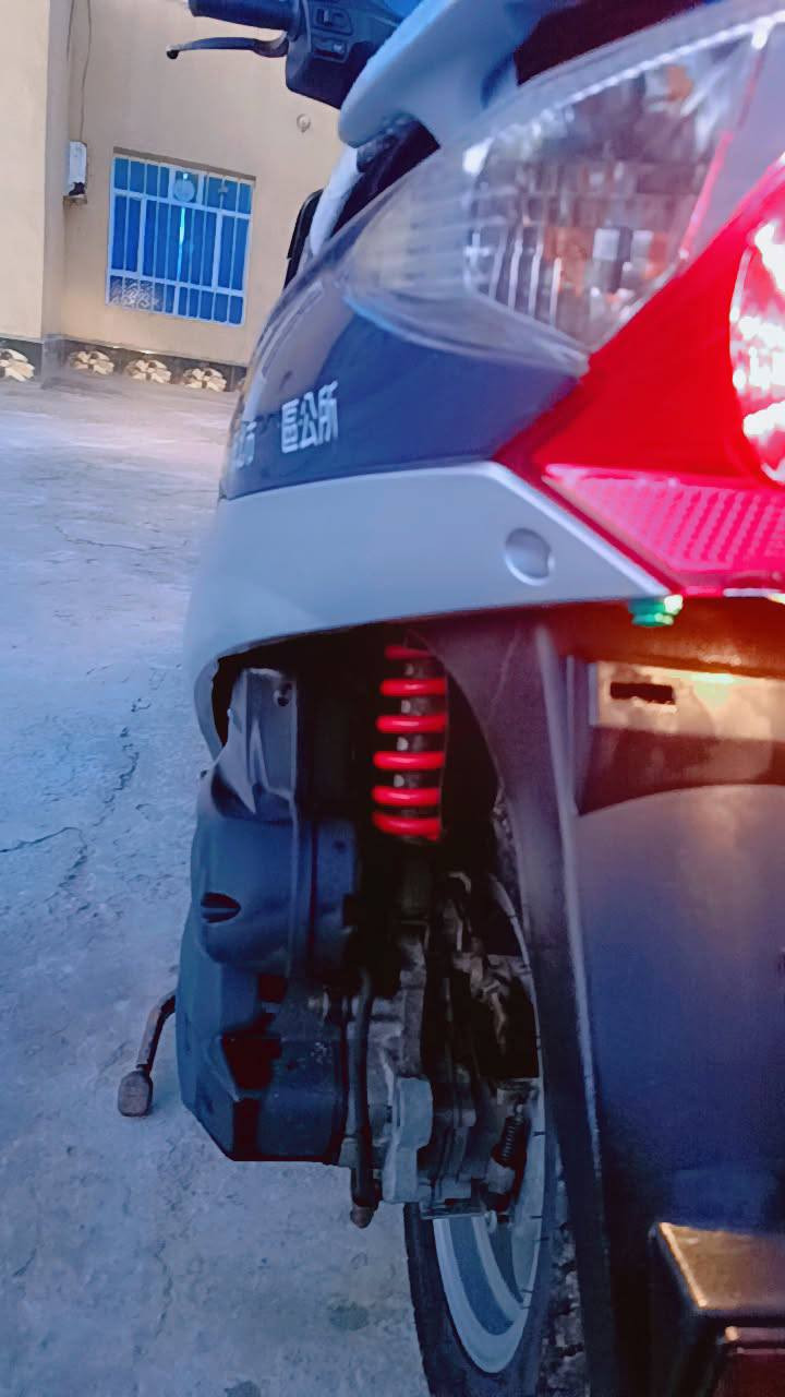 سلام عليكم دراجه كامكو في تو نظيفه استخدام اقل من 3اشهر  مستعجل على بيع مامفتوح بيها برغي واحد السعر 750 وبيها مجال كفاله عمه تجي وتكلي شنو نقص دراجه رمباا رقم 
***********
