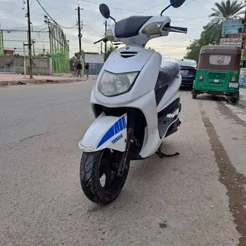 السلام عليكم.. دراجه سكنس نثيه للبيع الله شاهد جانت عندي متروكه السعر 400 وبيه مجال قليل الاستفسار ***********.. مكاني بغداد مدينه الصدر شارع الداخل مجاور مطعم ليمونه الموشراي لا يتصل..
