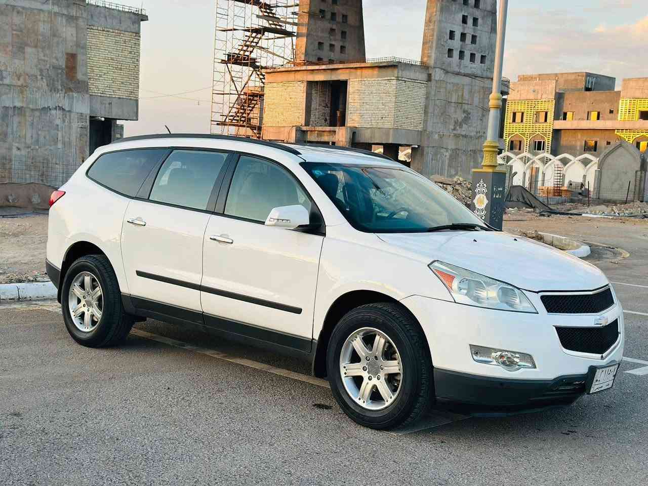 سلام عليكم 
شوفرليت ترافس2012وارد
خليجي مكفولة من ضربه
رقم بغداد مشروع وطني 
تحويل ثاني يوم
مكينه وكير مكفولات
سته سلندر 3500
7 راكب 3قطع تبريد فول
 ومواصفات واحد على واحد 
عده  فتحتين شاشه كامره
 حداديه جديده دواخل جديده
 سعره 93قابل لتفاوض
 عنوان كربلاء للاستفسار
 الاتصال على الرقم *********** بغداد, العراق
