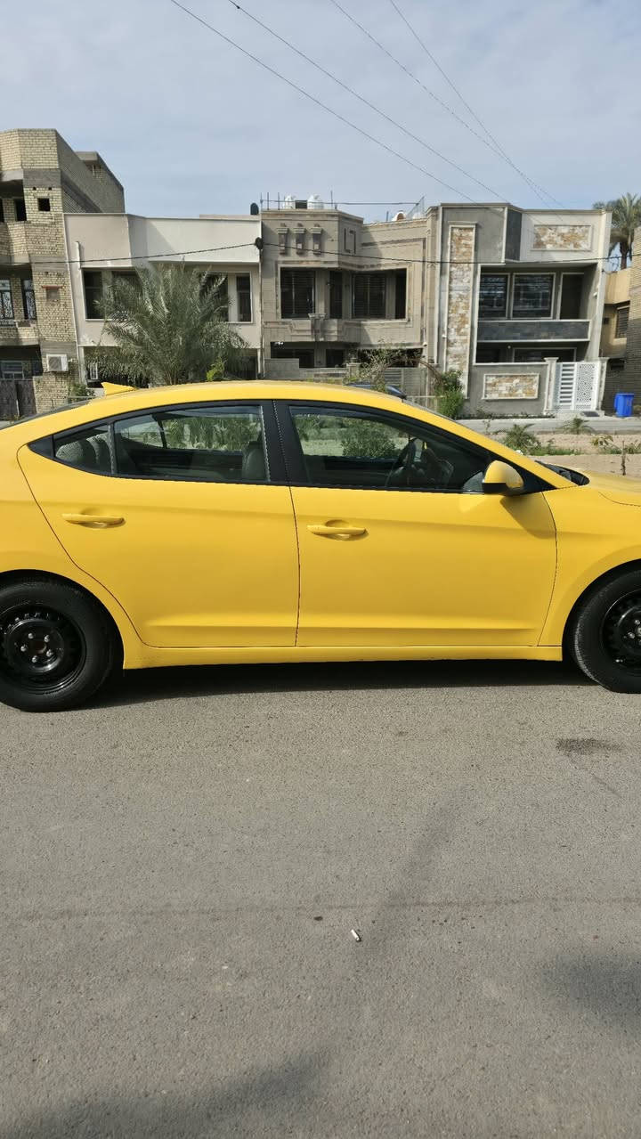 السلام عليكم النترا مديل 2020 امريكي حادث خلفي قبق جنطه فقط بدون حوض وايربال  وباقي مكفول من حادث مواصفات نص فول سياره جديدة مامشتغله تكسي استخدام شخصي ماشية ٥٥ جاهزه عله اخر حباية مال جناين سعر 151 بي مجال لشراي الاتصال على رقم *********** العنوان بغداد جديدة
