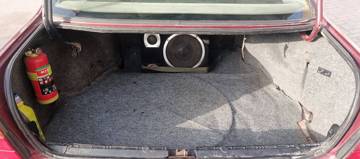 السلام عليكم مره خصت الادمن.
بي ام 520 1992اوتماتيك رقم بغداد بسمي سنويتها ساقطة صارلها شهر  تبريد منظومه كامله اني مبدلها على ايدي تخم تاير جديد زنون اصلي  مكينه خير من الله كير بس بالثاني بي طبه وباقي النمر تخبل امشي بيها 200 يرادلها  نواعم غير متواجد على الفيس مكاني بغداد / الحسينية / الراشدية السعر 65 وبيها مجال قليل  الاستفسار اكثر الاتصال *********** ابو محمد
