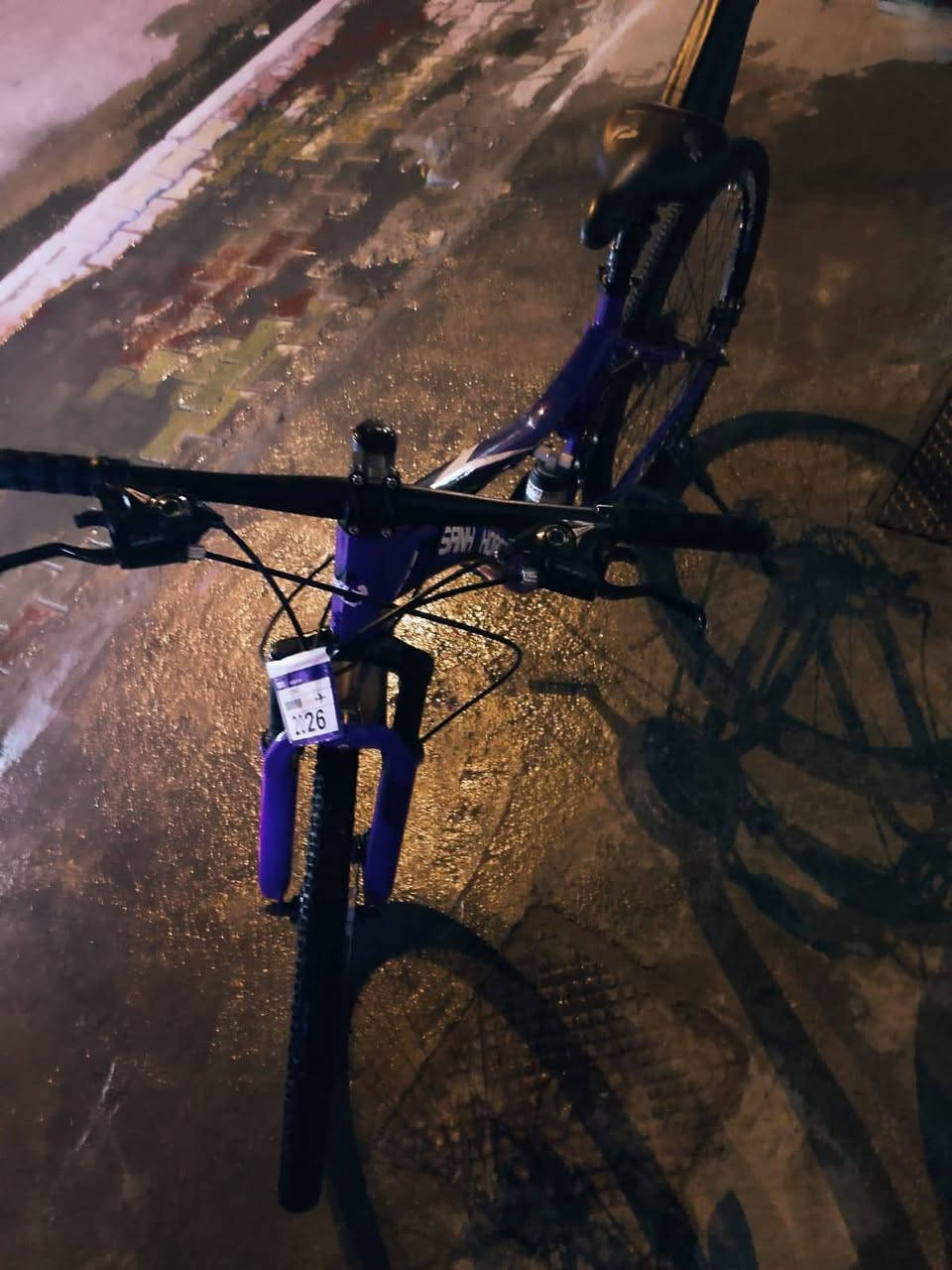 بايسكل جبلي لون ازرق جديد حساسات ودبلات إمامي و وسط للبيع السع 160الف وبي مجال بسيط العنوان الدوره شارع الشرطة للتواصل والاستفسار الاتصال على الرقم ☎️📞***********
