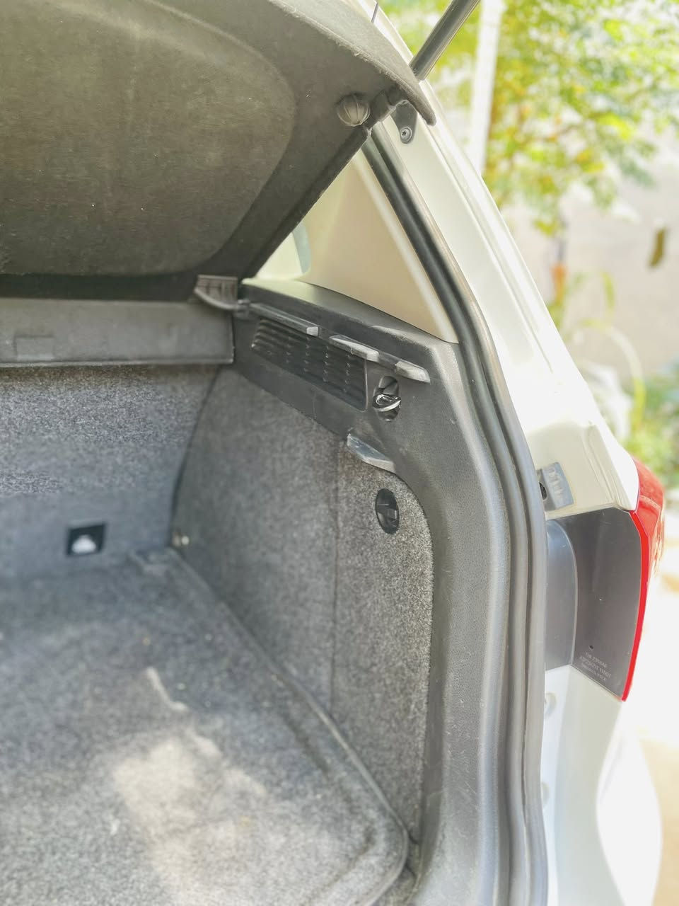 تیكوان
للبیع
مودیل ٢٠١٧ 
محرك ٢٠ 
كیر محرك ما مفتوح ماشیه‌ ٥٧ 
بدون صبغ
مكان كويسنجق
سياره نظيف جدا كل عالبلادي
***********
