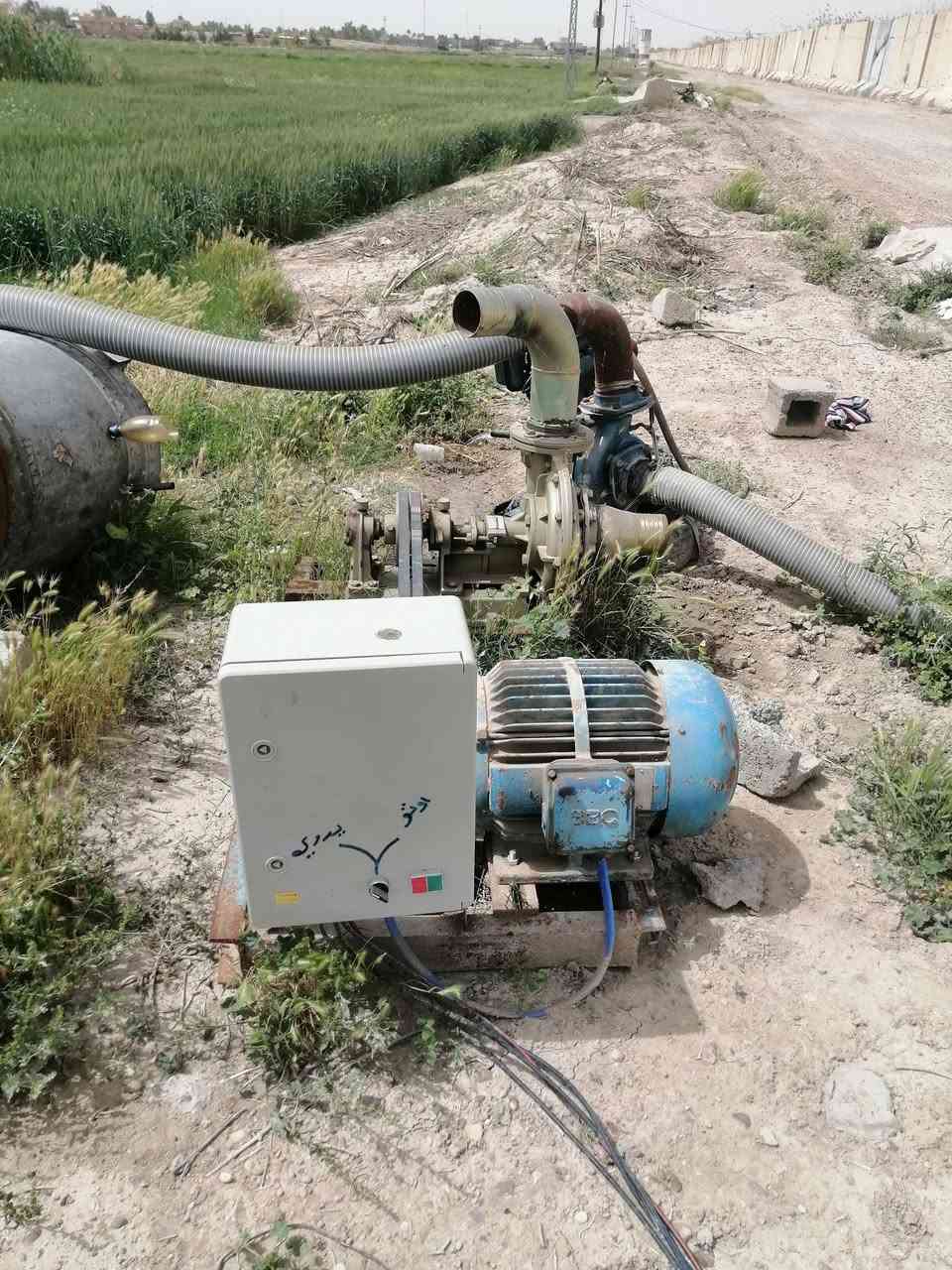 موطور للبيع 15 حصان دوره 3000 ايطالي استندر خنزيره 5 × 4 جديده مع جهاز التشغيل جاهز السعر 625 وبي مجال المكان بغداد التاجي منطقة الشيخ عامر قرب سبع البور


**إذا كنت صاحب هذا الإعلان وتريد حذفه لأي سبب، رجاءا أرسل رسالة إلى الدعم الفني**