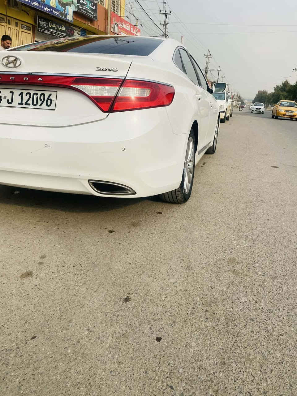 ازيره 🚗
موديل 2015👋
رقم دهوك 🙋‍♂️
كاربون بانزين ⛽
شرط التحويل والوكاله  👋
هزه جديده👋
محرك وكير شرط 👋
فول مواصفات فقط بدون بصمه وفتحه 👋
تدفئة وتبريد شرط 👋
طخم تايرات جديد👋
ضررها جاملخ الايمن بخ بدون معجون ودواخل👋

#السعر-130$💸 وبيها مجال 
 العنوان.#مكتب_ريسان_لبيع_وشراء_السيارات (#موصل_الجانب_الايمن_حي17تموز_سايدين_الاقتصادين_مقابل_قطاع_الربيع) 
#اوقات_العمل⏲️ موجودين بالمكتب من ساعه10صباحاً الى الساعه 9مساءً 
ملاحظه يرجى الاتصال من الساعه العاشره  صباحاً الى الساعه العاشره مساءً 
للاتصال
📱***********
📱***********
#مكتب_ريسان
