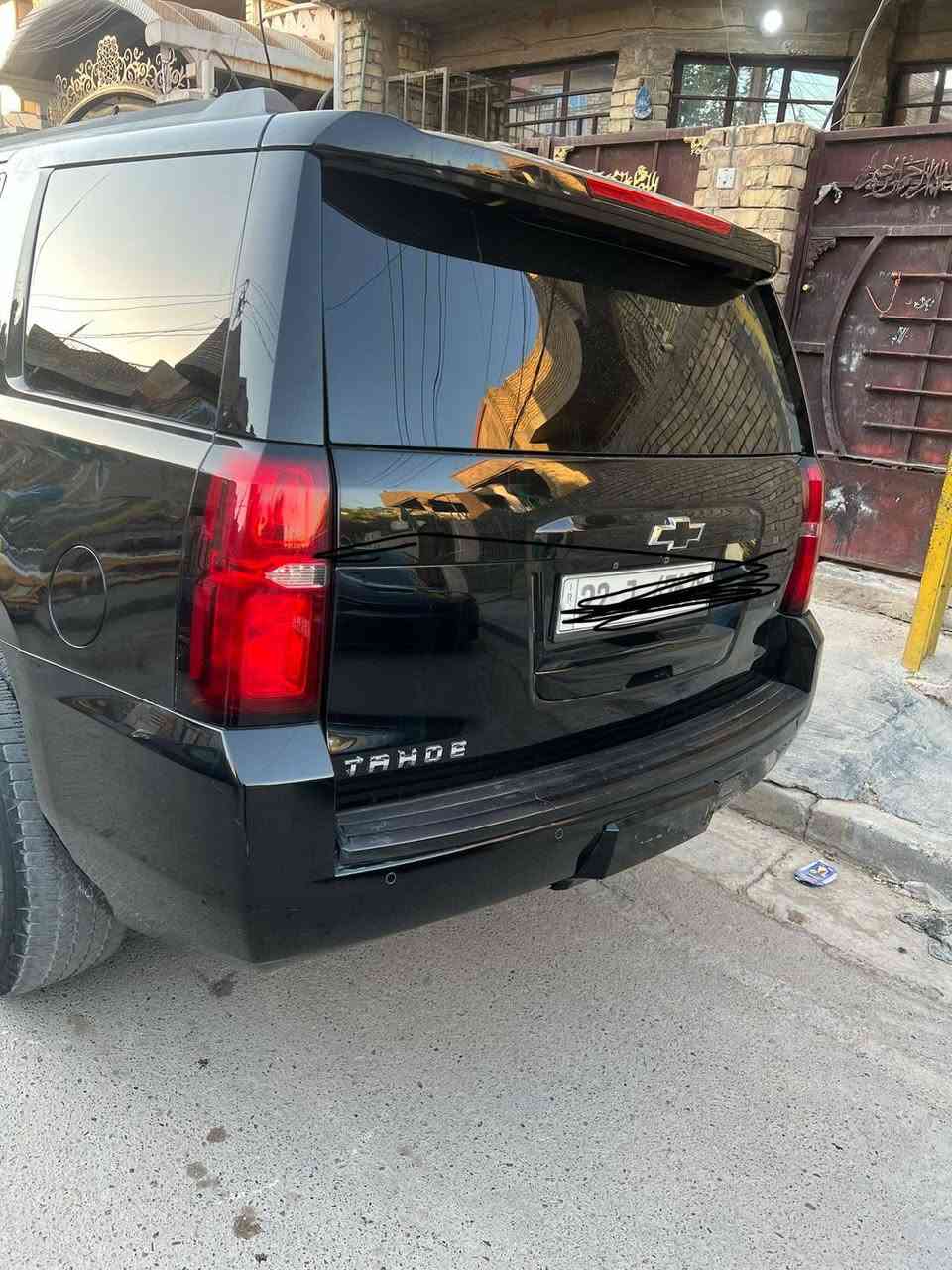 السلام عليكم 
تاهو موديل ١٦
فول موصفات عد بصمه 
لون اسود مكفول 
سياره مكفوله من كص والفتح 
حادثها موجود بل صور 
كشنات جلد كشنات قلاب
متومه طبق الاصل رقم شمالي مع سنويه 
مكان السياره بغداد
رقم الهاتف   ***********
 سعر  165
