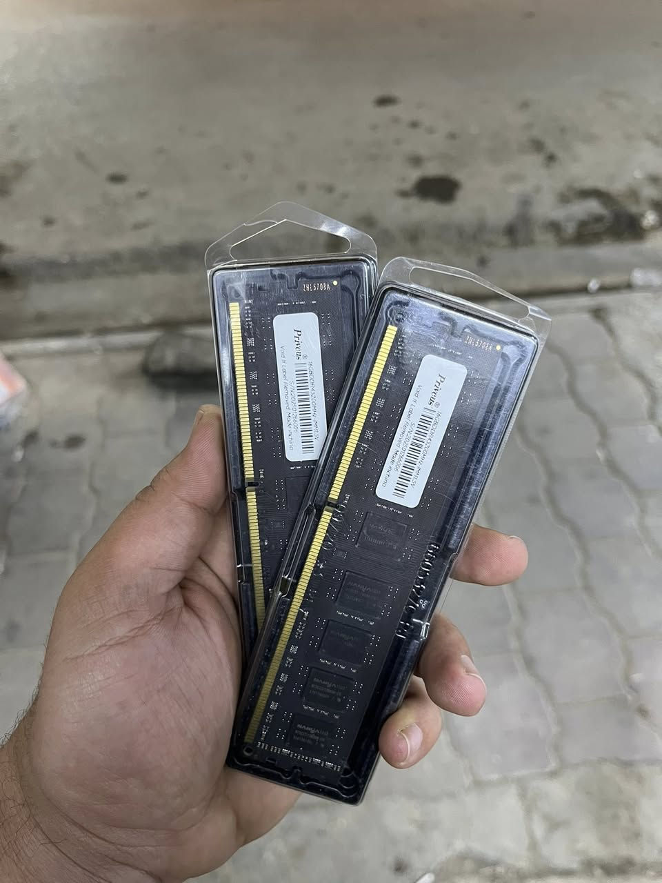 رام حاسبة حجم 16
قطعتين كل قطعة 16 ما مفتوحات ولا مفحوصات ولا مخليهن على pc الله يشهد 
ثنينهن ابيعهن على هل موجود خلي سعرك و نتفق


**إذا كنت صاحب هذا الإعلان وتريد حذفه لأي سبب، رجاءا أرسل رسالة إلى الدعم الفني**