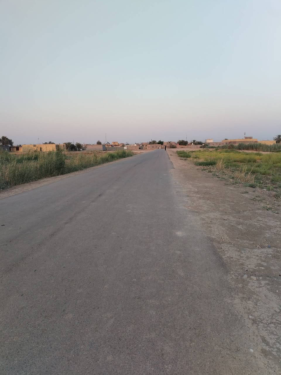 سلام عليكم قطعه للبيع مناسبه ع شارع تبليط المكان قريه سيد مناحي قريبه ع مدرسه الرسول الاعظم خدمات ماء وكهرباء ومساحته 250 /***********
