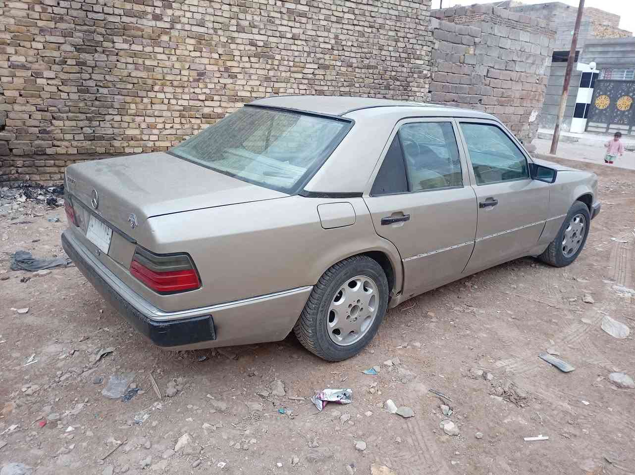 مارسدس دب موديل 93 مكينه وكير 2 ونص ديكو جديدة السعر 27 هاذه رقمي ***********
المكان العماره المجر الكبير
