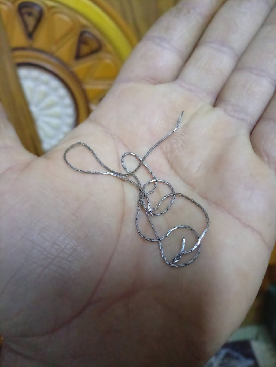 السلام عليكم اخواني فضة 925 (4قطع)
الوزن 27 او 28  غرام
📣السعر كلهن ب120📣

📣☝️ملاحظة/ المحبس بي فطر بسيط من الخلف 

سلاسل عدد 2. 

سلسلة مع مدالية سيف ذو الفقار متقاطع

ومحبس سيف ذو الفقار 

مكاني/بغداد/الزعفرانية

للتواصل /خاص او ***********
