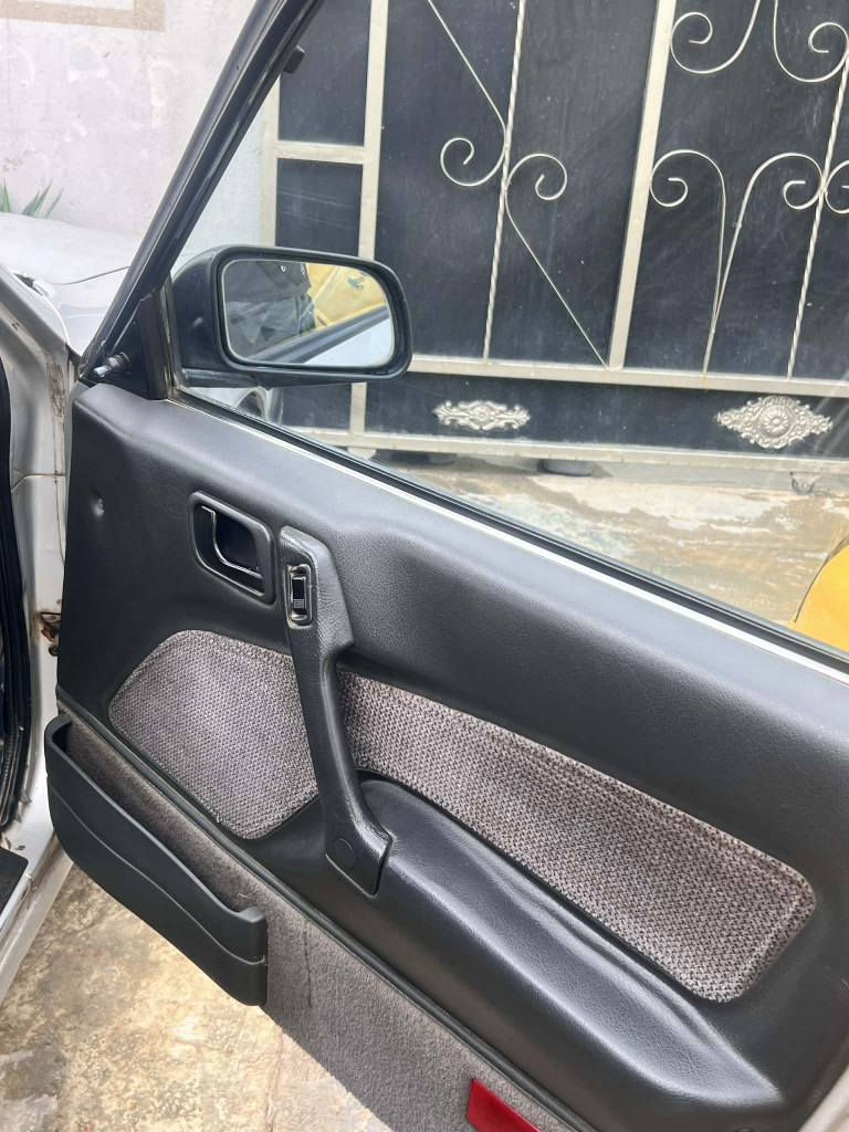 مستبوشي كلنت ١٩٩١ تدفئه تبريد سنويه عاج شرط تحويل  دفتر بانزين بدون قطره صبغ بلاد كل جسمه كهربائيات كامل صدر امامي خلفي جدد دواخل لوك كيجات كلها شغال سعر40 وبي مجال *********** كركوك, العراق
