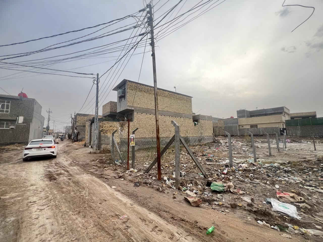 :⸻⭕ عرصه  طابو زراعي سند 25    …🏠  📍 الموقع : حله بكرلي الثالثه شارع الغسل بلوسط خلف الاسواق 
المساحه:200م ✅ 
   واجه:10م نزال :20م
            السعر 25 مليون 
📩 للتفاصيل أكثر تواصل خاص ***********  او   *********** زيارة المكتب البكرلي الثالثه بعد الملعب رياضي عليسار 
مكتب عقارات املاك العراق 🇮🇶 
حاتم الدغيري 
♻️ #موقع_مميز_جداا
