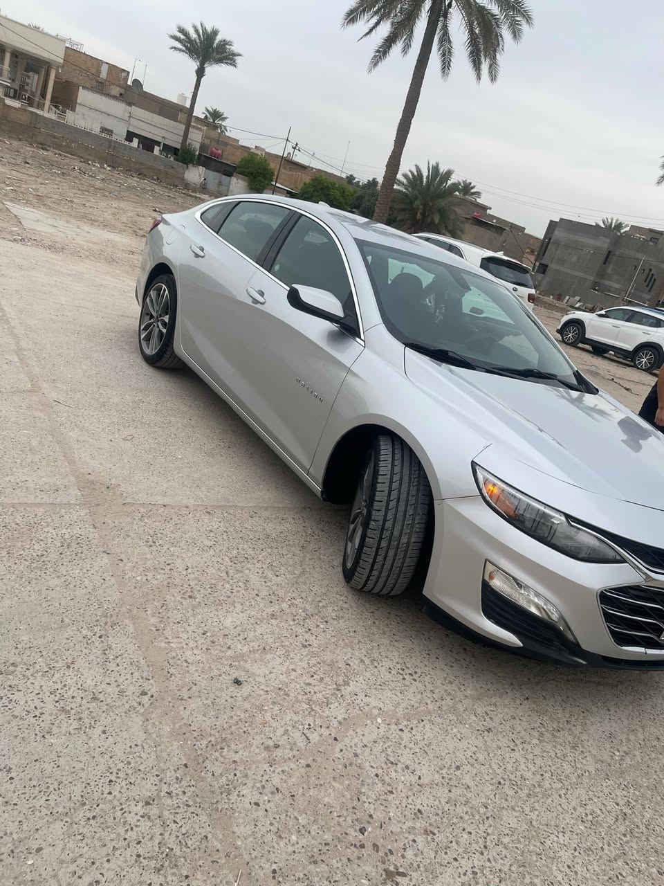 السلام عليكم
ماليبو موديل ٢٠٢٢ LT

سيارة ماشية ٥٠ سيارة باسمي 

ضررها بنيد وجاميلغ ايسر 

دخلتها باسمي نظيفة مال موظف للدوام 

السعر ١٣٠ 

رقم اتصال او واتساب ***********
مكاني بابل
