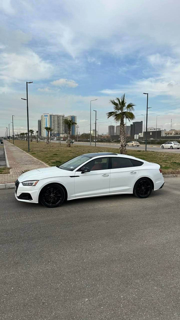 {AUDİ A5 SPORT 2023}
———————————————
(اودى a5 وارد امريكى حادث بس بونت و شوية pdr عل صندوق)
موديل : 2023
مكينة : 2.0 ليتر 4سلندر توربو بنزين 
ماشية : ١٧ الف مايل حقيقى 
سعر : 220$ ورقه و مجال 
                     —————————————-
سيارة فول فول واحد على واحد 
گير و مكينة و صدر كل شرط 
سيارة جاهزه بدون نقص 
رقم و سنوى جديد تحويل مباشر 
                   ——————————————
مكان سيارة / أربيل شارع ٦٠ 
رقم موبيل / ***********
                                            ***********
سعر سيارة / ٢٢٠ $ ورقه مجال بصيط 
~~~~~~~~~~~~~~~~~~~~~~~~~~~~~~~~~~~~~ أربيل, العراق
