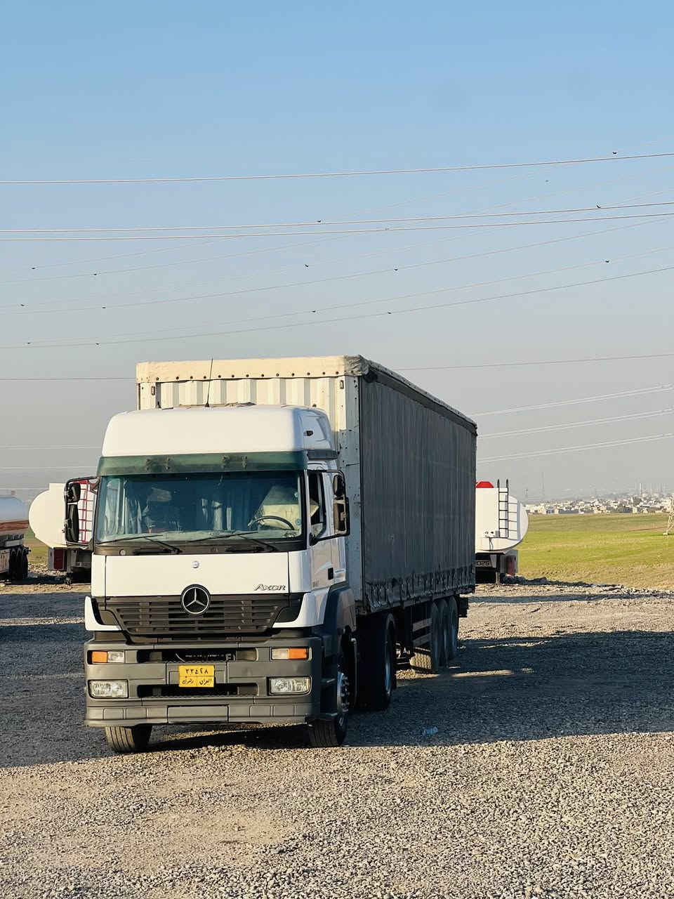 نوع :اكسور
موديل:2003✅   
حجم:1843✅
لون :ابيض✅ 
عربانه كروان  
گير: عادي
رقم : دهوك 
سعر:200$ بيهامجال
العنوان: معرض السيد عنوان أربيل كلك عل شارع العام  
*********** السيد حسين   /  
*********** فهد عبدالغني
*********** فهد عبدالغني 

رجاءً يرجى عدم الاتصال بعد الساعة العاشرة ليلاً 🕙
